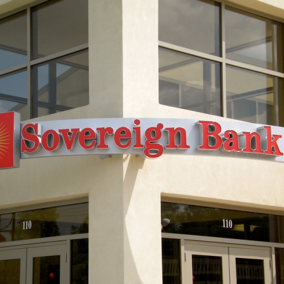 Sovereign Bank Channel Letters and Illuminated Cabinet