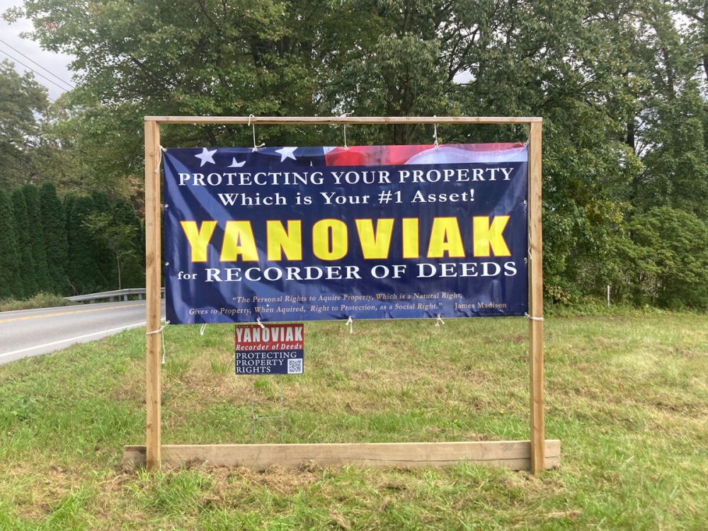 Yanoviak Campaign Banner