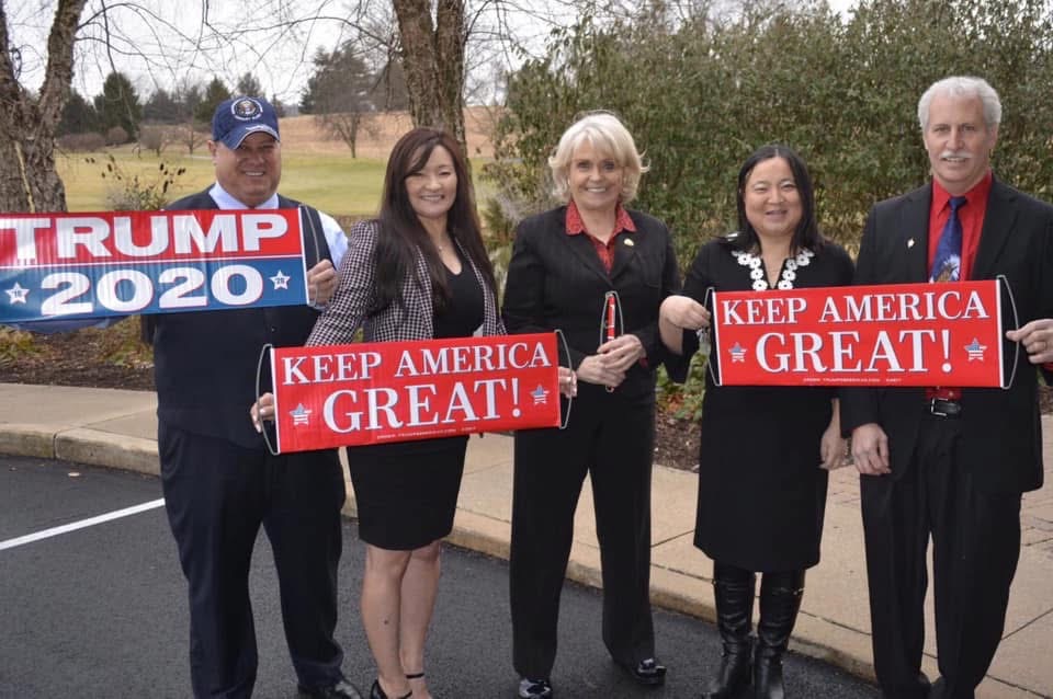 Trump Handheld Retractable Banners