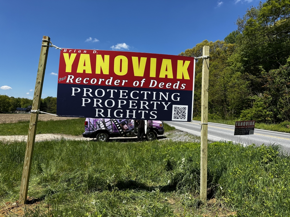 Yanoviak for Recorder of Deeds Banner